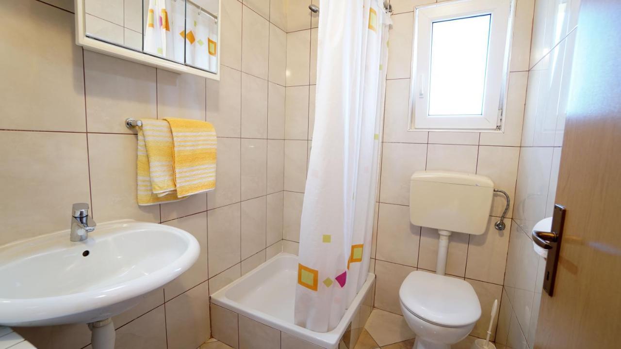 Apartments Kata Горни-Карин Экстерьер фото