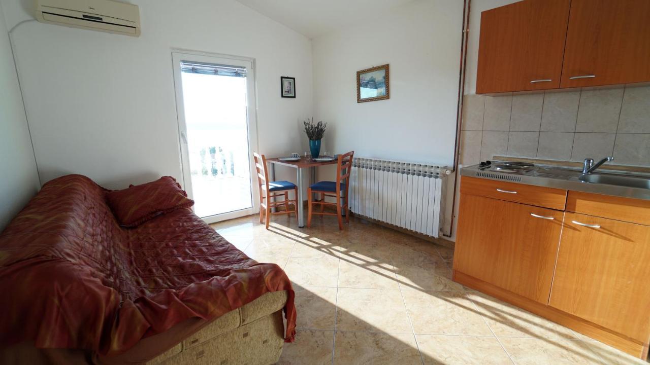 Apartments Kata Горни-Карин Экстерьер фото